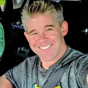 Meet your Posher, Casey